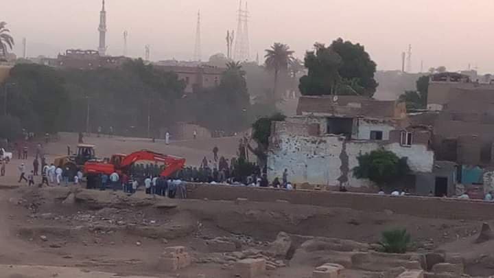 اخبار الأقصر اليوم | إزالة طريق الكباش بمنطقة نجع أبو عصبة بمنطقة الكرنك