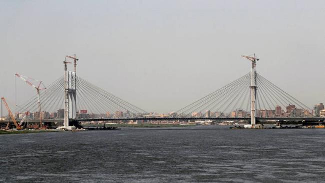 جسر محور روض الفرج | مصر تدخل موسوعة غينيس للأرقام القياسية بأعرض جسر معلق في العالم