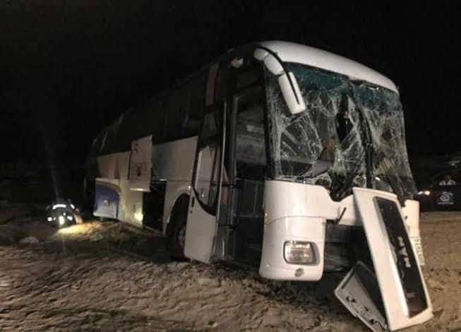 أسماء مصابي حادث انقلاب حافلة طريق الخارجة - الداخلة اليوم