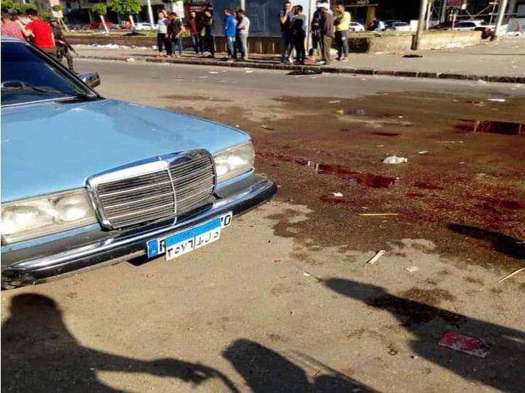 حادثة المنصورة اليوم | مجهولون يعتدون علي صاحب سيارة بشارع قناة السويس بمدينة المنصورة بالسنج