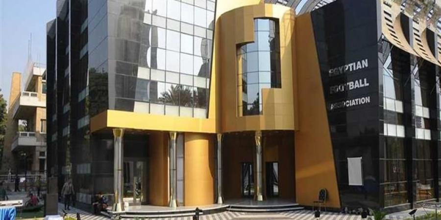 تراجع مجدي عبد الغني، كرم كردي وعصام عبد الفتاح عن الاستقالة من مناصبهم في اتحاد الكرة المصري