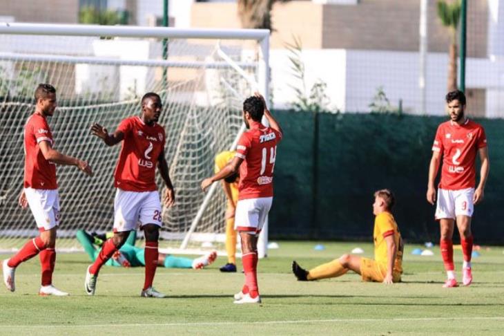 الأهلي يؤكد جدارته بلقب الدوري المصري ويفوز علي الزمالك بهدف علي معلول