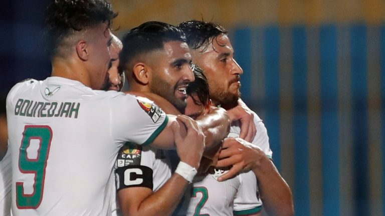 كأس أمم أفريقيا : منتخب الجزائر يكتسح غينيا بالثلاثة ويتأهل لربع نهائي كان 2019