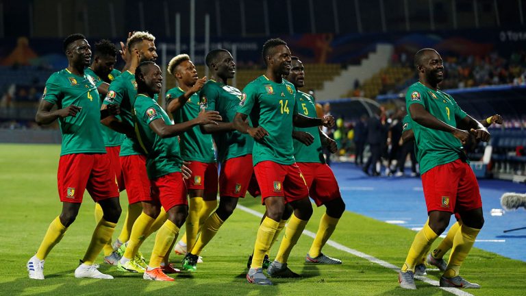 نيجيريا تفوز على الكاميرون حامل اللقب بنتيجة 3 - 2 في دور الـ16 من كأس أمم أفريقيا 2019