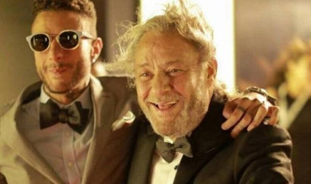 تدهور الحالة الصحية للفنان فاروق الفيشاوي وإبنه يطالب الجمهور بالدعاء له