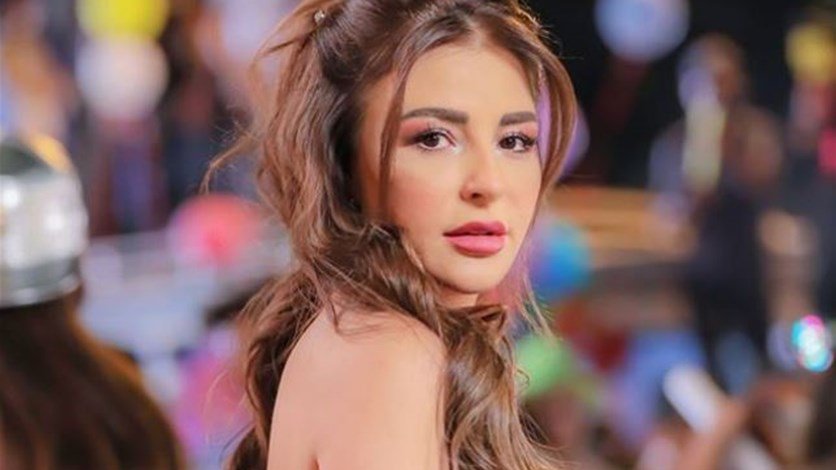 حقيقة مرض ماغي بوغصن| النجمة اللبنانية تخضع لعملية جراحية الرأس