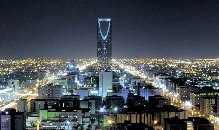 توقيف يوسف القططي صاحب فيديو معذب طفلة