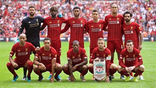 ليفربول يفوز على تشيلسي 2-1 ويتصدر الدوري الإنجليزي الممتاز