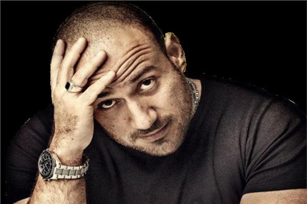 وفاة والد أحمد مكي في الإمارات إثر أزمة صحية