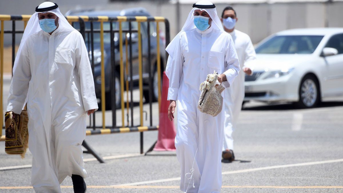 الكويت تسجل 5 وفيات و527 إصابة جديدة بفيروس كورونا (كوفيد 19) اليوم